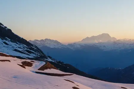 去更远的地方旅行